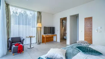 Rogoznica 5-Bedroom Villa for Up to 10 Guests