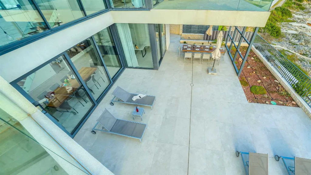 Rogoznica 5-Bedroom Villa for Up to 10 Guests