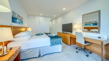 Rogoznica 5-Bedroom Villa for Up to 10 Guests