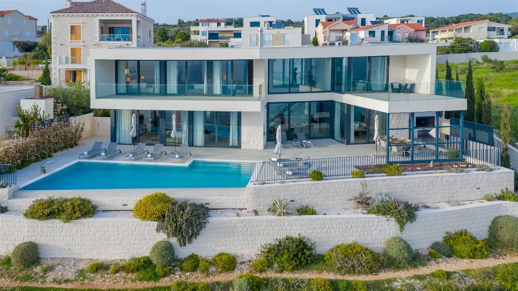 Rogoznica 5-Bedroom Villa for Up to 10 Guests