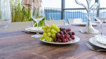 Rogoznica 5-Bedroom Villa for Up to 10 Guests