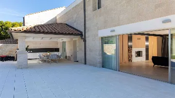 Cavtat 3-Bedroom Villa with Pool for 6 Guests