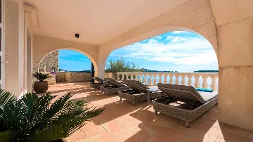 Dubrovnik Villa for 10 Adults and a Baby with Heated Pool