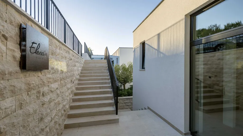 5-Bedroom Villa with Adriatic Sea Views in Orašac