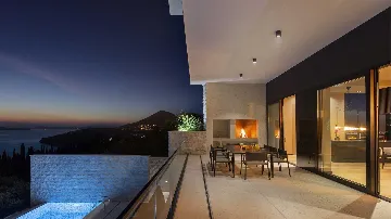 5-Bedroom Villa with Adriatic Sea Views in Orašac