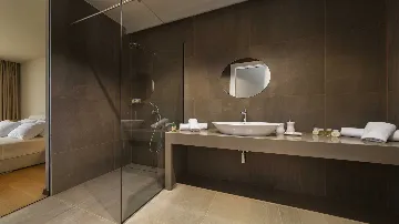 5-Bedroom Villa with Adriatic Sea Views in Orašac