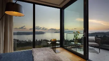 5-Bedroom Villa with Adriatic Sea Views in Orašac