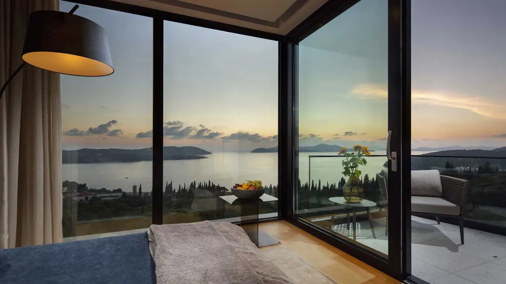 5-Bedroom Villa with Adriatic Sea Views in Orašac