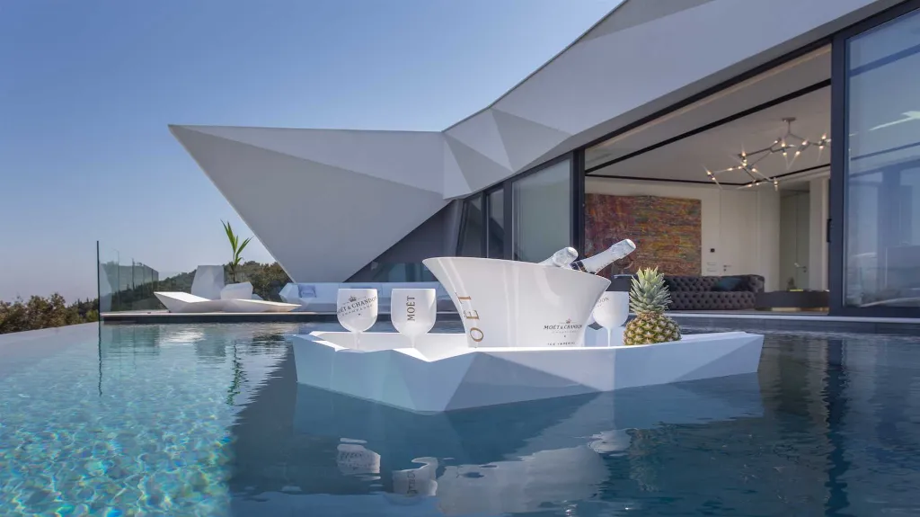5-Bedroom Villa with Adriatic Views in Grad Korčula