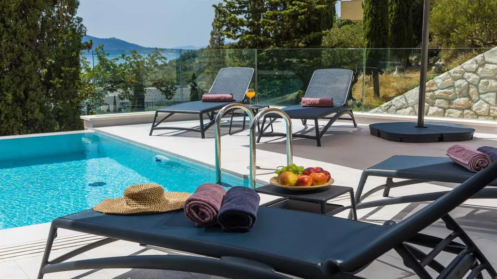 5-Bedroom Villa in Orasac for Up to 10 Guests
