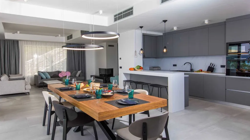 5-Bedroom Villa in Orasac for Up to 10 Guests