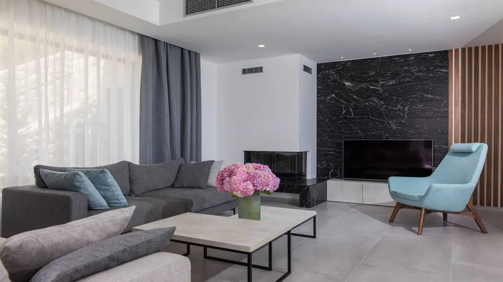 5-Bedroom Villa in Orasac for Up to 10 Guests