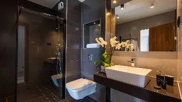 5-Bedroom Villa in Orasac for Up to 10 Guests