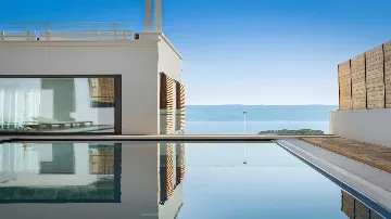 Modern 3-Bedroom Villa in Marusici (Up to 8)