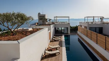 Modern 3-Bedroom Villa in Marusici (Up to 8)