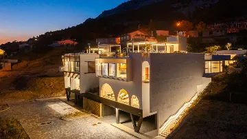 Modern 3-Bedroom Villa in Marusici (Up to 8)