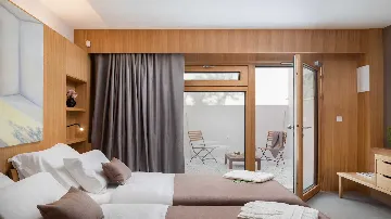 Modern 3-Bedroom Villa in Marusici (Up to 8)