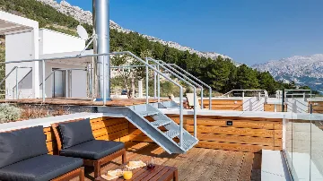 Modern 3-Bedroom Villa in Marusici (Up to 8)