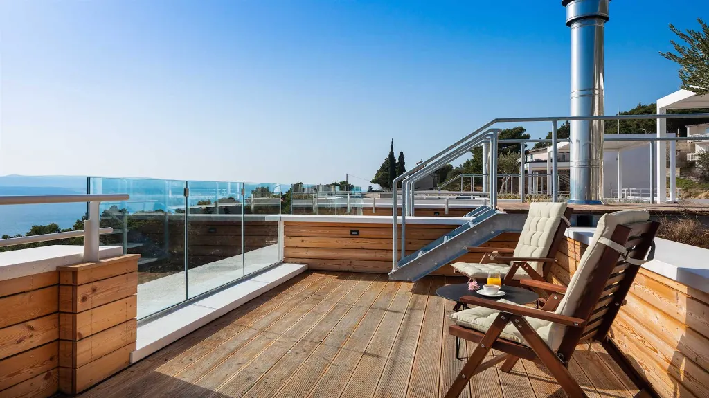 Modern 3-Bedroom Villa in Marusici (Up to 8)
