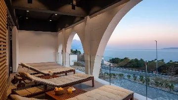 Modern 3-Bedroom Villa in Marusici (Up to 8)