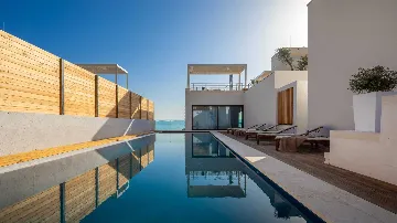 4-Bedroom Villa with Heated Pool in Marusici