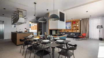 4-Bedroom Villa with Heated Pool in Marusici