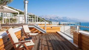 4-Bedroom Villa with Heated Pool in Marusici