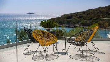 4-Bedroom Villa in Vinišće for 8 Guests