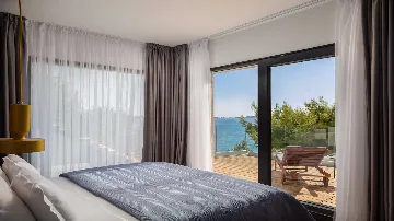 4-Bedroom Villa in Vinišće for 8 Guests
