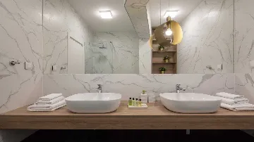 4-Bedroom Villa in Vinišće for 8 Guests