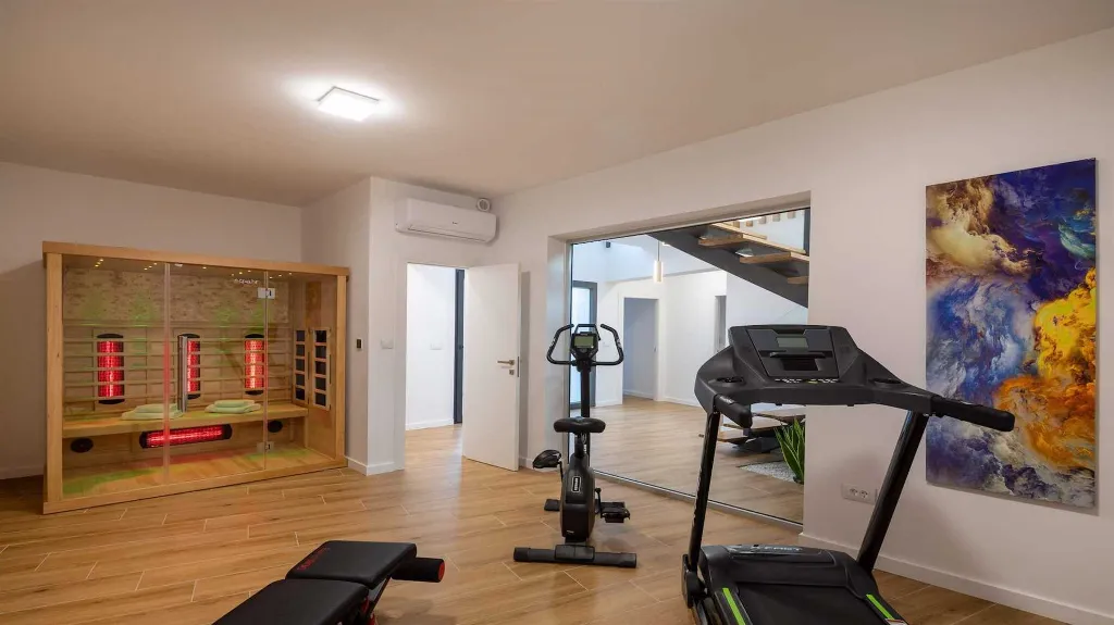 4-Bedroom Villa in Vinišće for 8 Guests