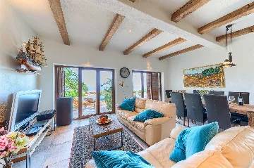 4-Bedroom Villa with Infinity Pool in Hvar