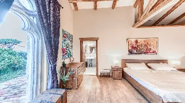 4-Bedroom Villa with Infinity Pool in Hvar