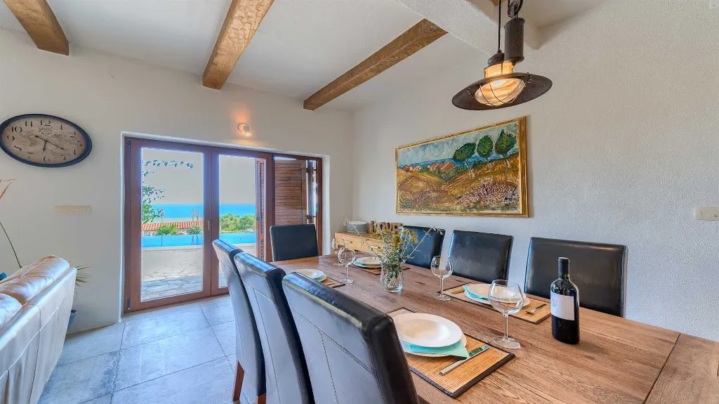 4-Bedroom Villa with Infinity Pool in Hvar