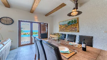 4-Bedroom Villa with Infinity Pool in Hvar