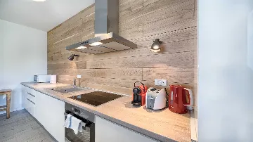 8-Bedroom Villa in Pitve for Up to 20 Guests