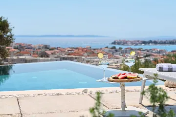 Podstrana Villa with Private Pool for 10 Guests