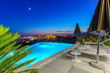 Podstrana Villa with Private Pool for 10 Guests