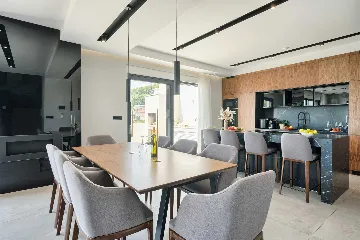 Podstrana Villa with Private Pool for 10 Guests