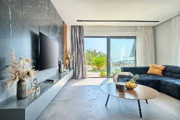 Podstrana Villa with Private Pool for 10 Guests