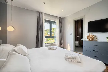 Podstrana Villa with Private Pool for 10 Guests