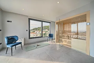 Podstrana Villa with Private Pool for 10 Guests