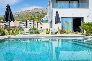 Podstrana Villa with Private Pool for 10 Guests