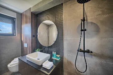 Podstrana Villa with Private Pool for 10 Guests