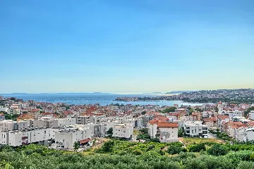 Podstrana Villa with Private Pool for 10 Guests