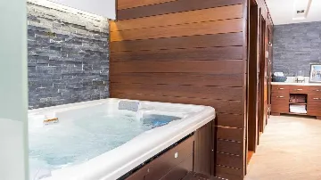 Dubrovnik 4-Bedroom Villa with Spa and Outdoor Pool