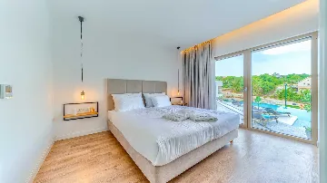 Villa in Zmijavci with Heated Pool for Up to 12