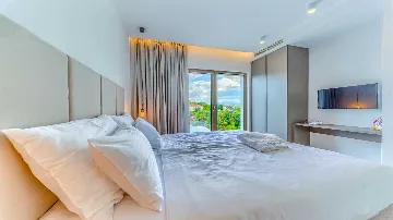 Villa in Zmijavci with Heated Pool for Up to 12