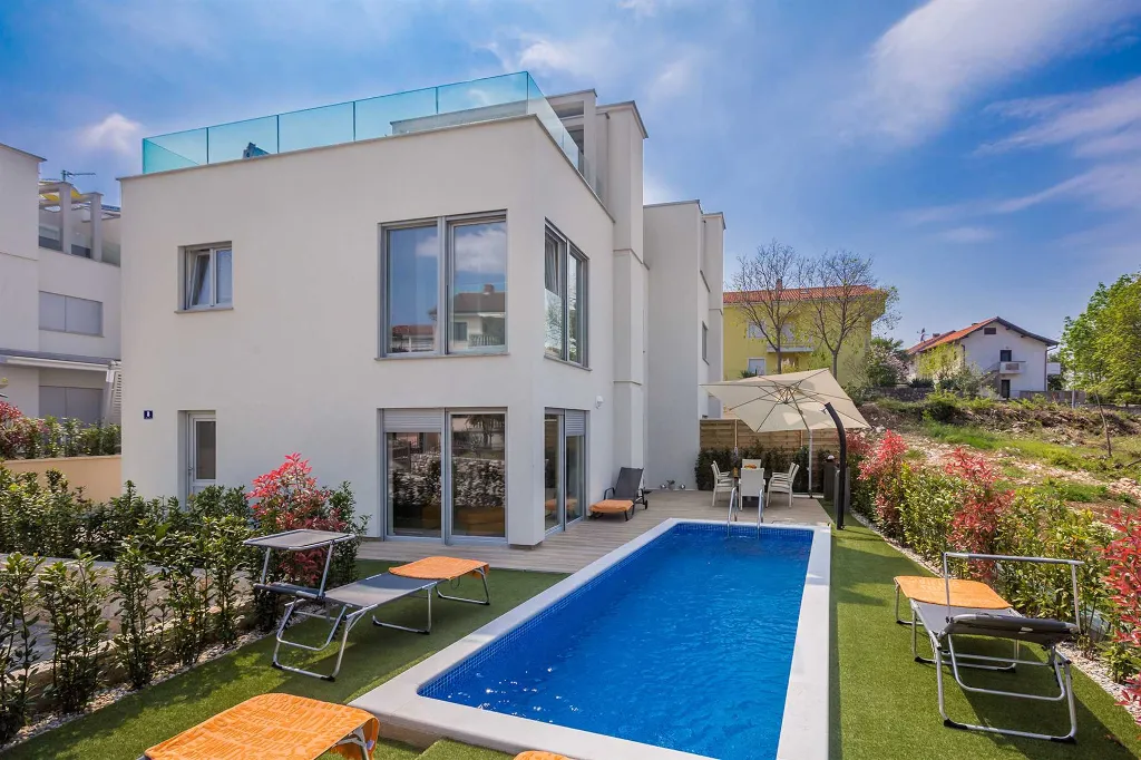 Modern 3-Bedroom Villa with Heated Pool in Malinska