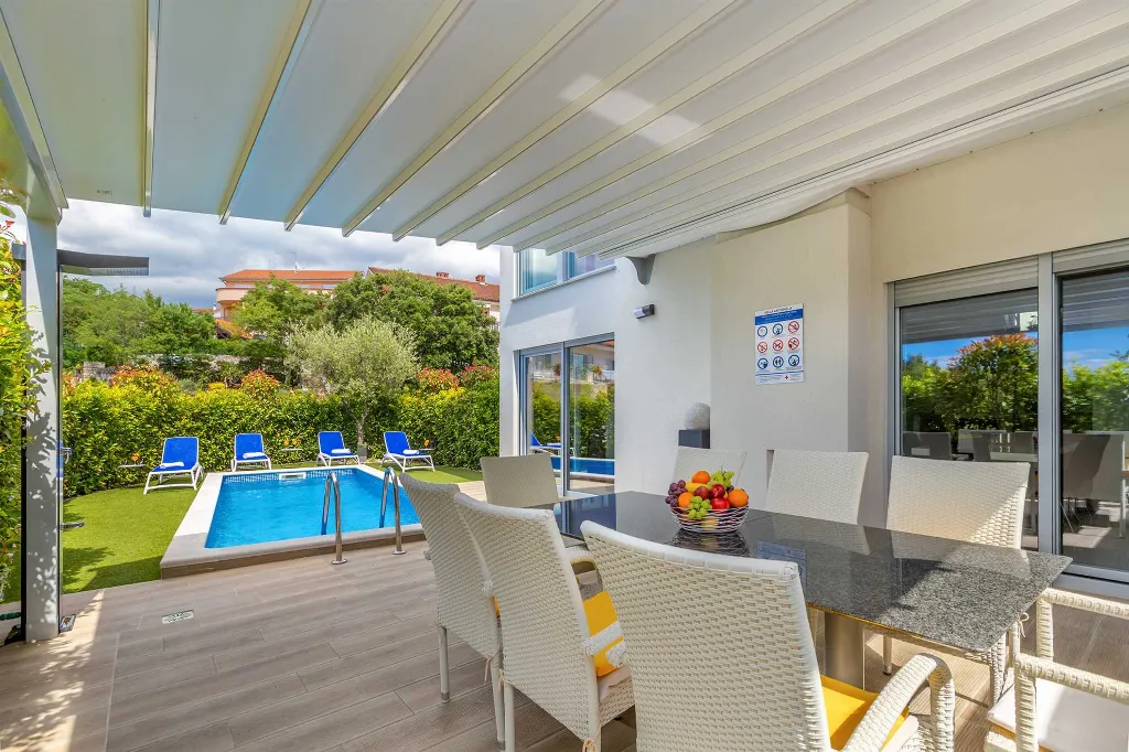 Modern 3-Bedroom Villa with Heated Pool in Malinska